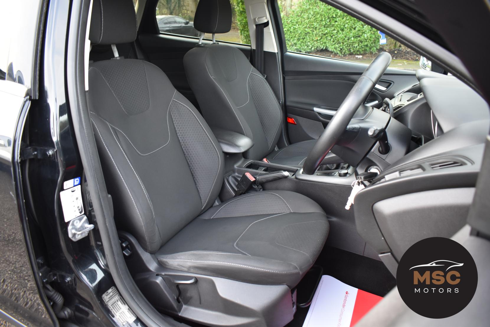 Ford Focus 1.0T EcoBoost Zetec Hatchback 5dr Petrol Manual Euro 6 (s/s) (100 ps)