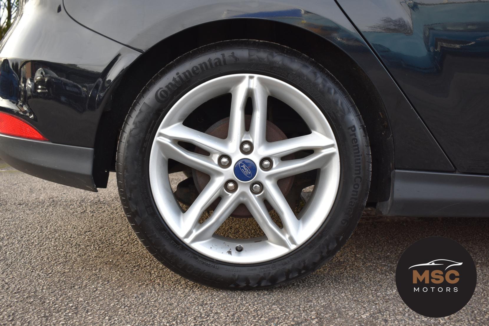 Ford Focus 1.0T EcoBoost Zetec Hatchback 5dr Petrol Manual Euro 6 (s/s) (100 ps)