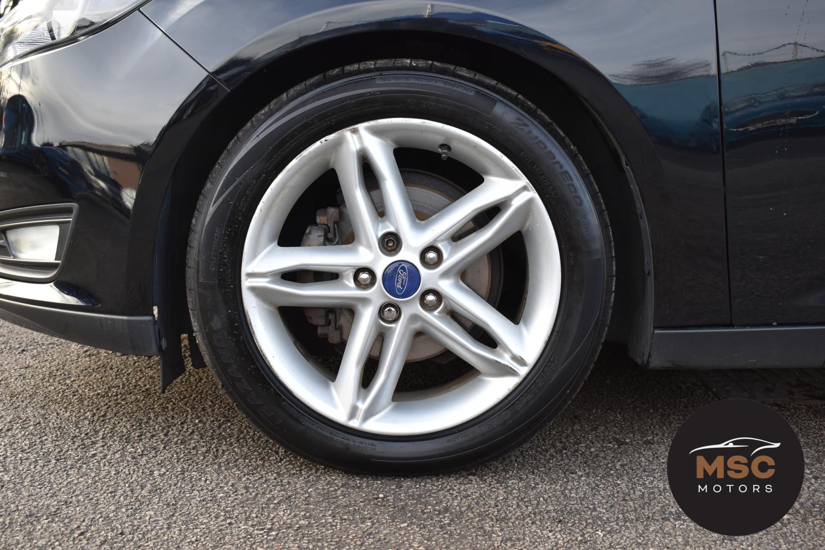 Ford Focus 1.0T EcoBoost Zetec Hatchback 5dr Petrol Manual Euro 6 (s/s) (100 ps)