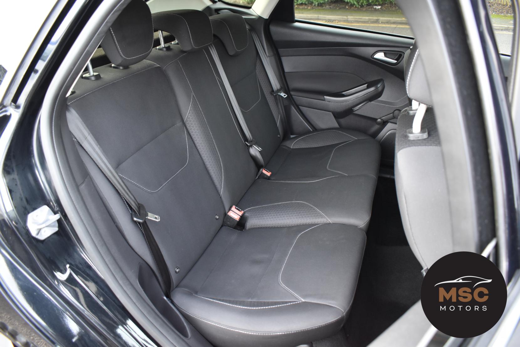 Ford Focus 1.0T EcoBoost Zetec Hatchback 5dr Petrol Manual Euro 6 (s/s) (100 ps)