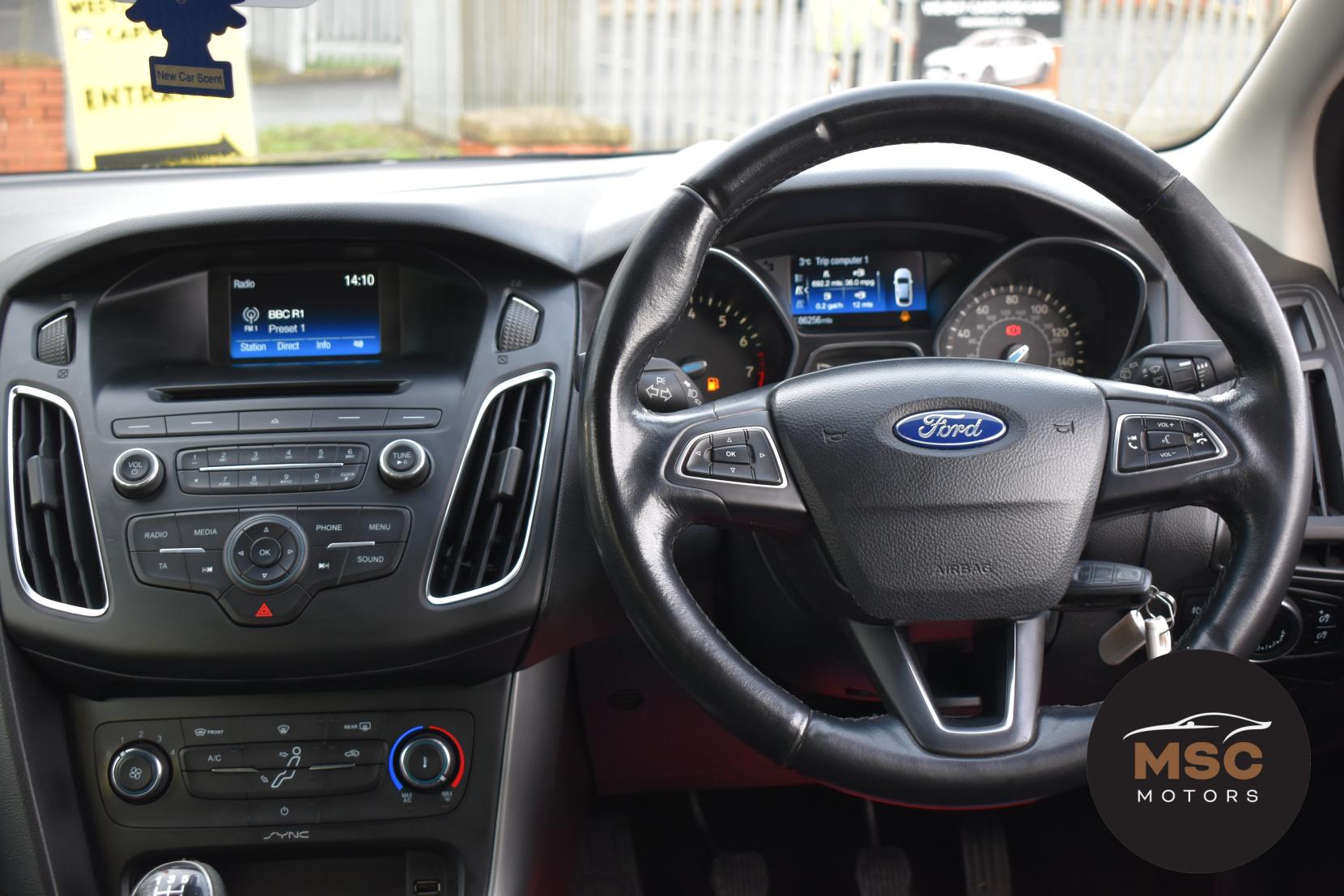 Ford Focus 1.0T EcoBoost Zetec Hatchback 5dr Petrol Manual Euro 6 (s/s) (100 ps)