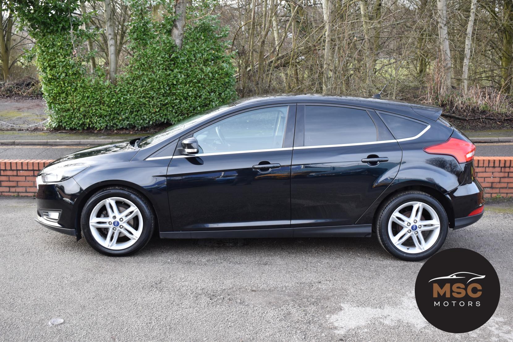 Ford Focus 1.0T EcoBoost Zetec Hatchback 5dr Petrol Manual Euro 6 (s/s) (100 ps)