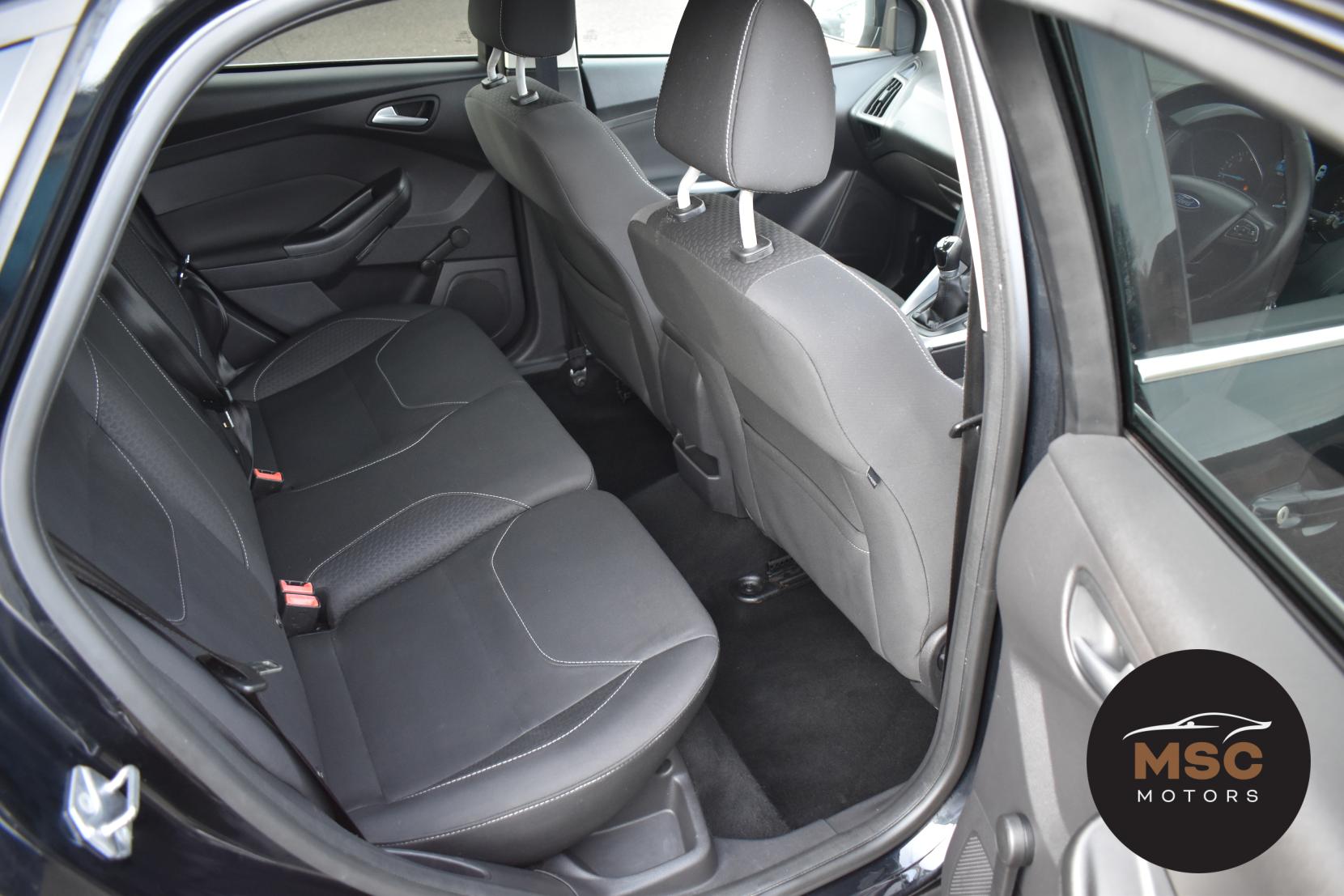 Ford Focus 1.0T EcoBoost Zetec Hatchback 5dr Petrol Manual Euro 6 (s/s) (100 ps)