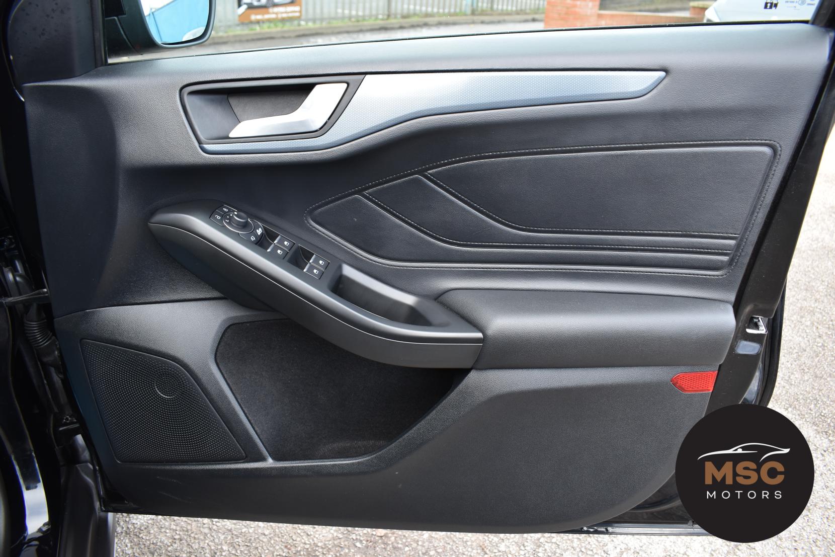 Ford Focus 1.0T EcoBoost Active X Estate 5dr Petrol Auto Euro 6 (s/s) (125 ps)