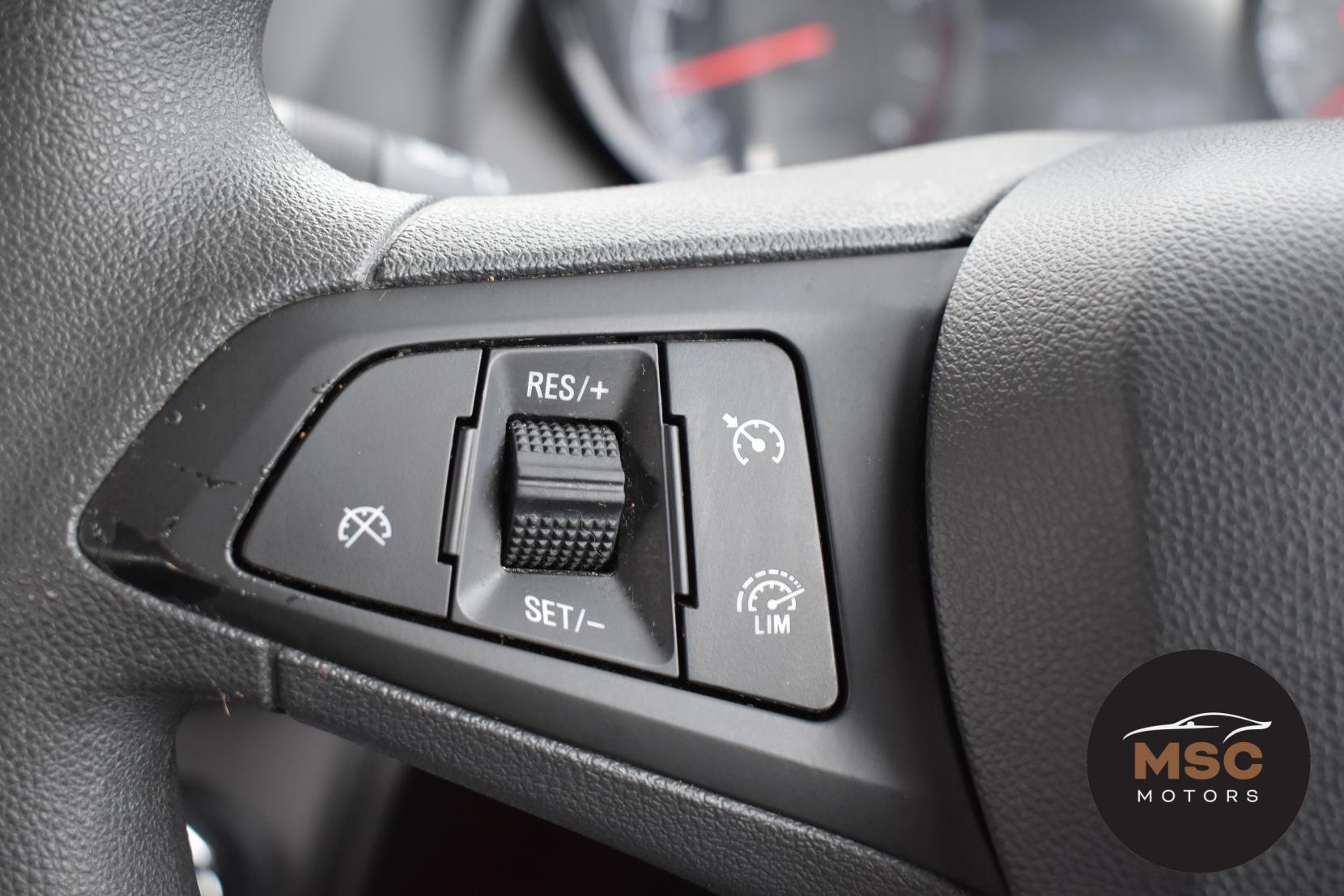 Vauxhall Viva 1.0i SE Hatchback 5dr Petrol Manual Euro 6 (75 ps)