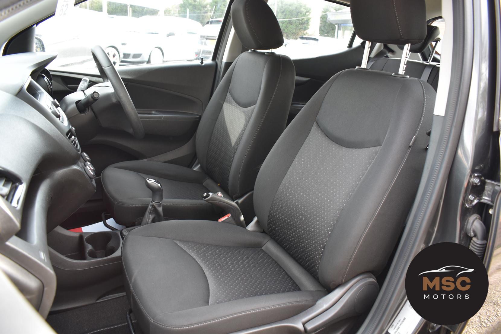 Vauxhall Viva 1.0i SE Hatchback 5dr Petrol Manual Euro 6 (75 ps)