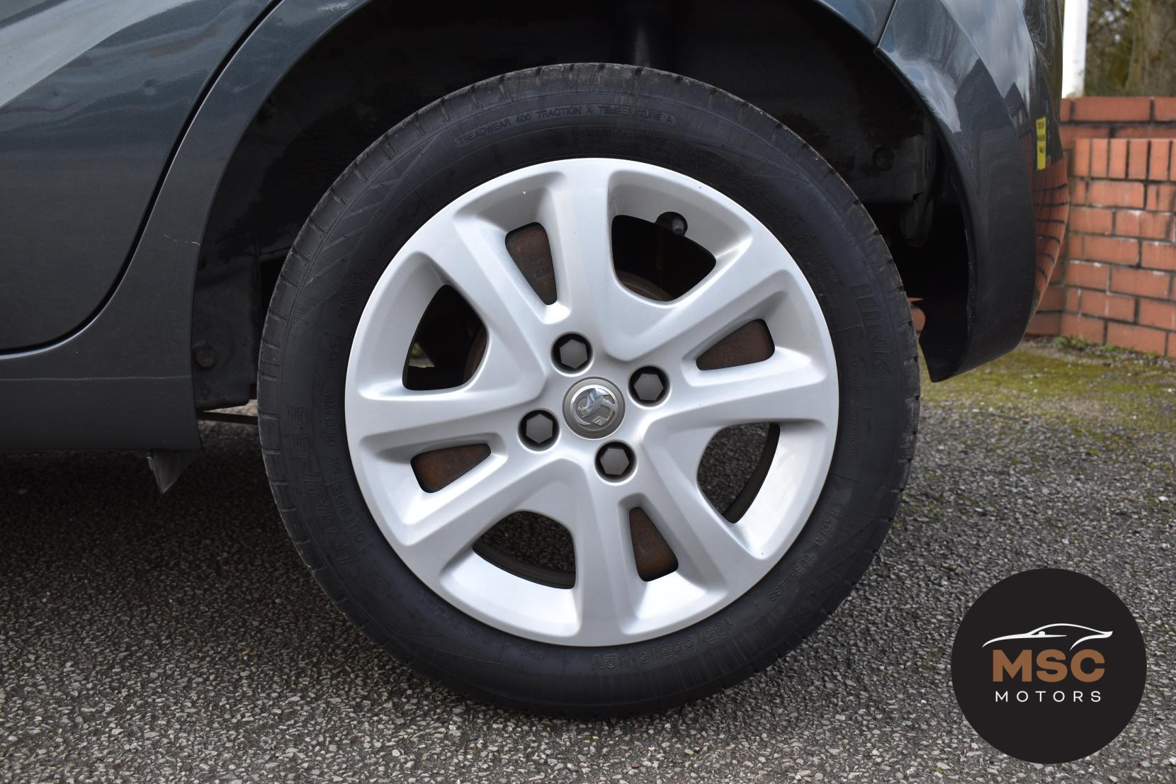 Vauxhall Viva 1.0i SE Hatchback 5dr Petrol Manual Euro 6 (75 ps)