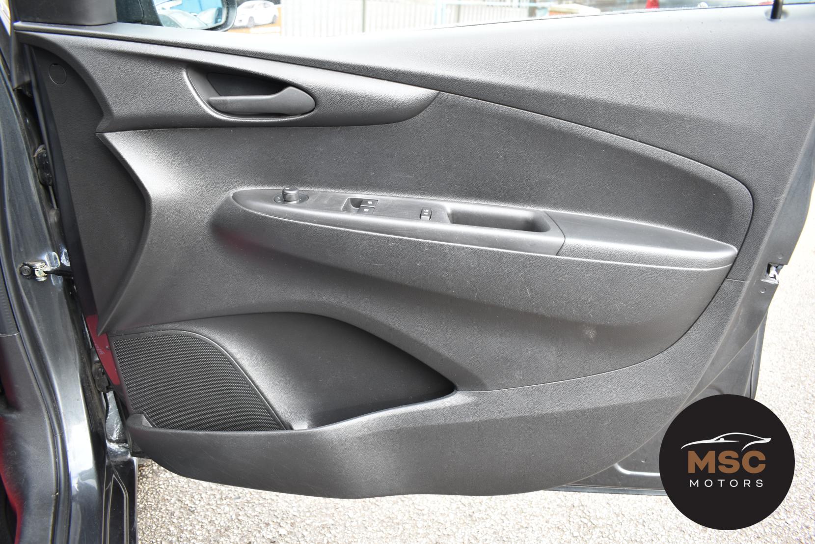 Vauxhall Viva 1.0i SE Hatchback 5dr Petrol Manual Euro 6 (75 ps)