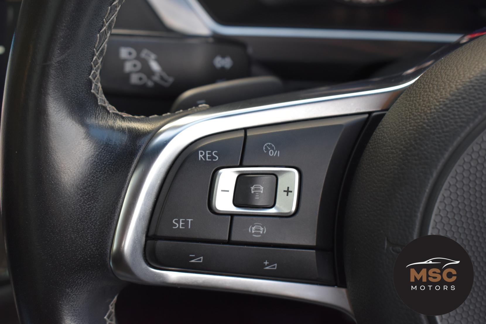 Volkswagen Tiguan 2.0 TDI R-Line SUV 5dr Diesel DSG 4Motion Euro 6 (s/s) (150 ps)