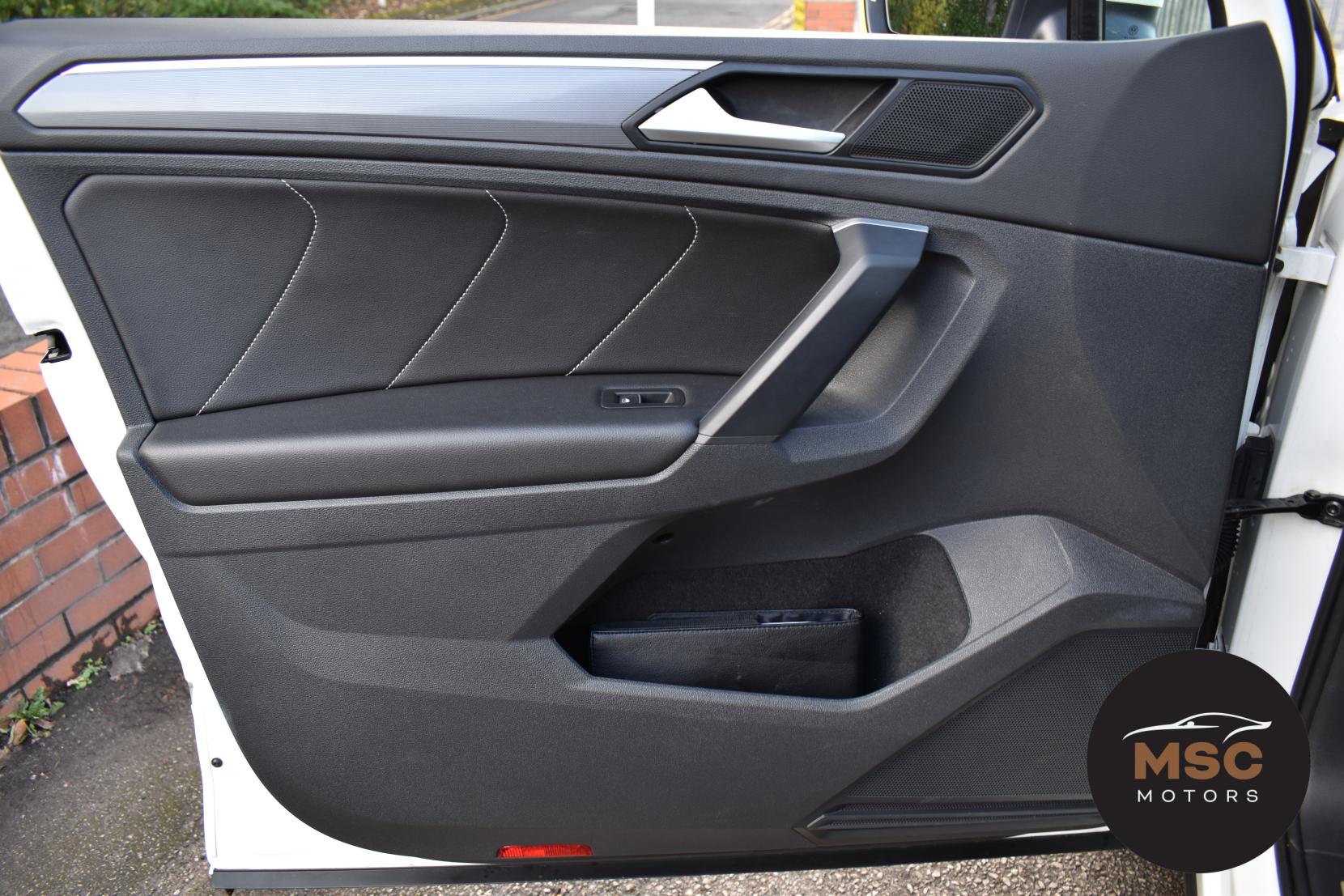 Volkswagen Tiguan 2.0 TDI R-Line SUV 5dr Diesel DSG 4Motion Euro 6 (s/s) (150 ps)