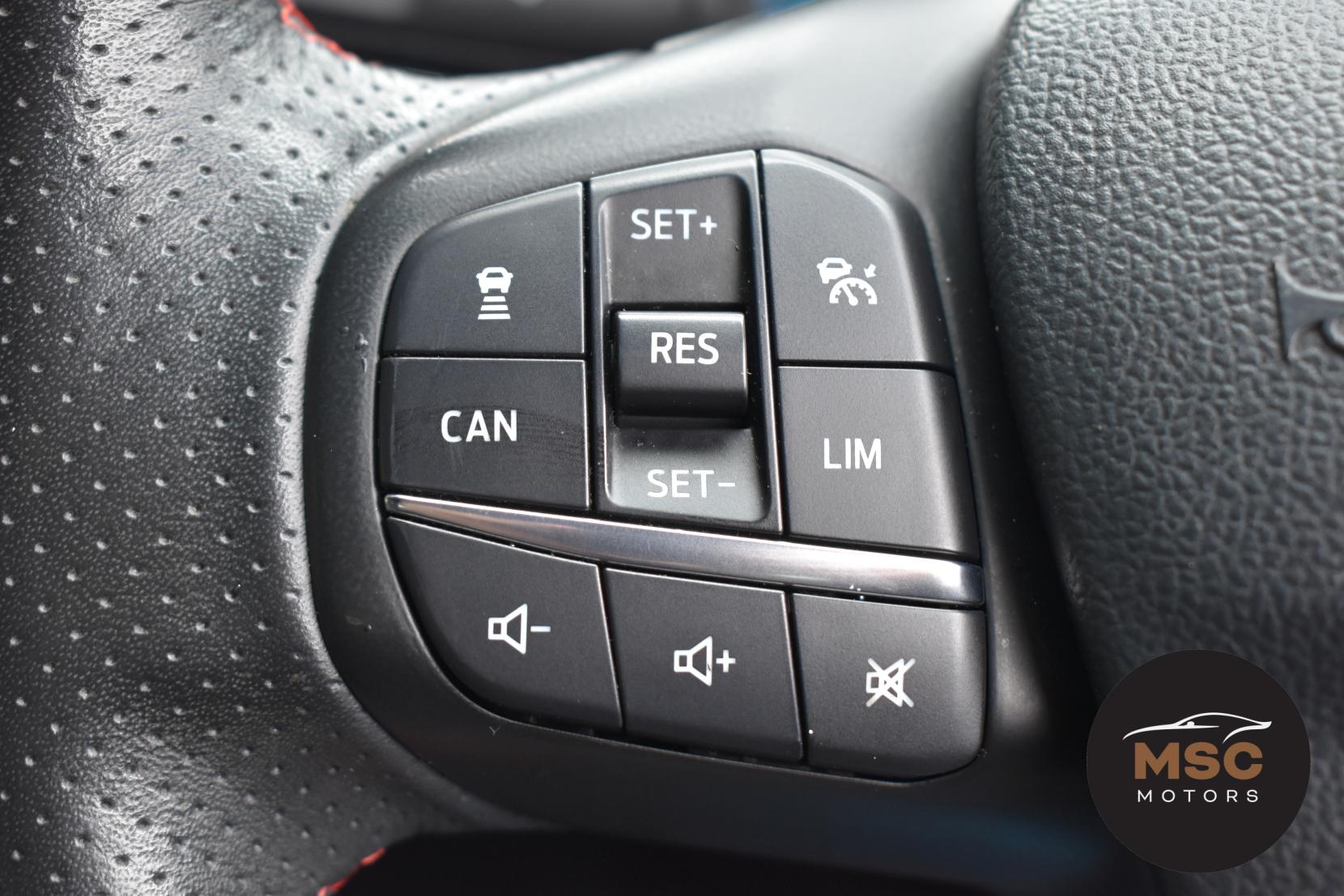 Ford Focus 1.0T EcoBoost ST-Line X Hatchback 5dr Petrol Manual Euro 6 (s/s) (125 ps)