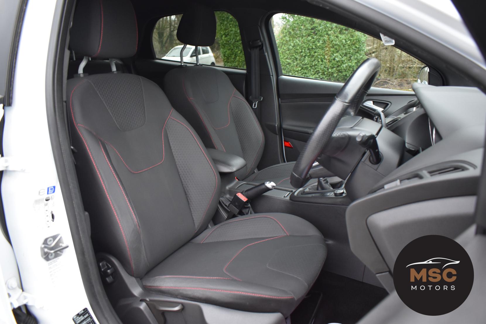 Ford Focus 1.0T EcoBoost ST-Line Hatchback 5dr Petrol Manual Euro 6 (s/s) (140 ps)