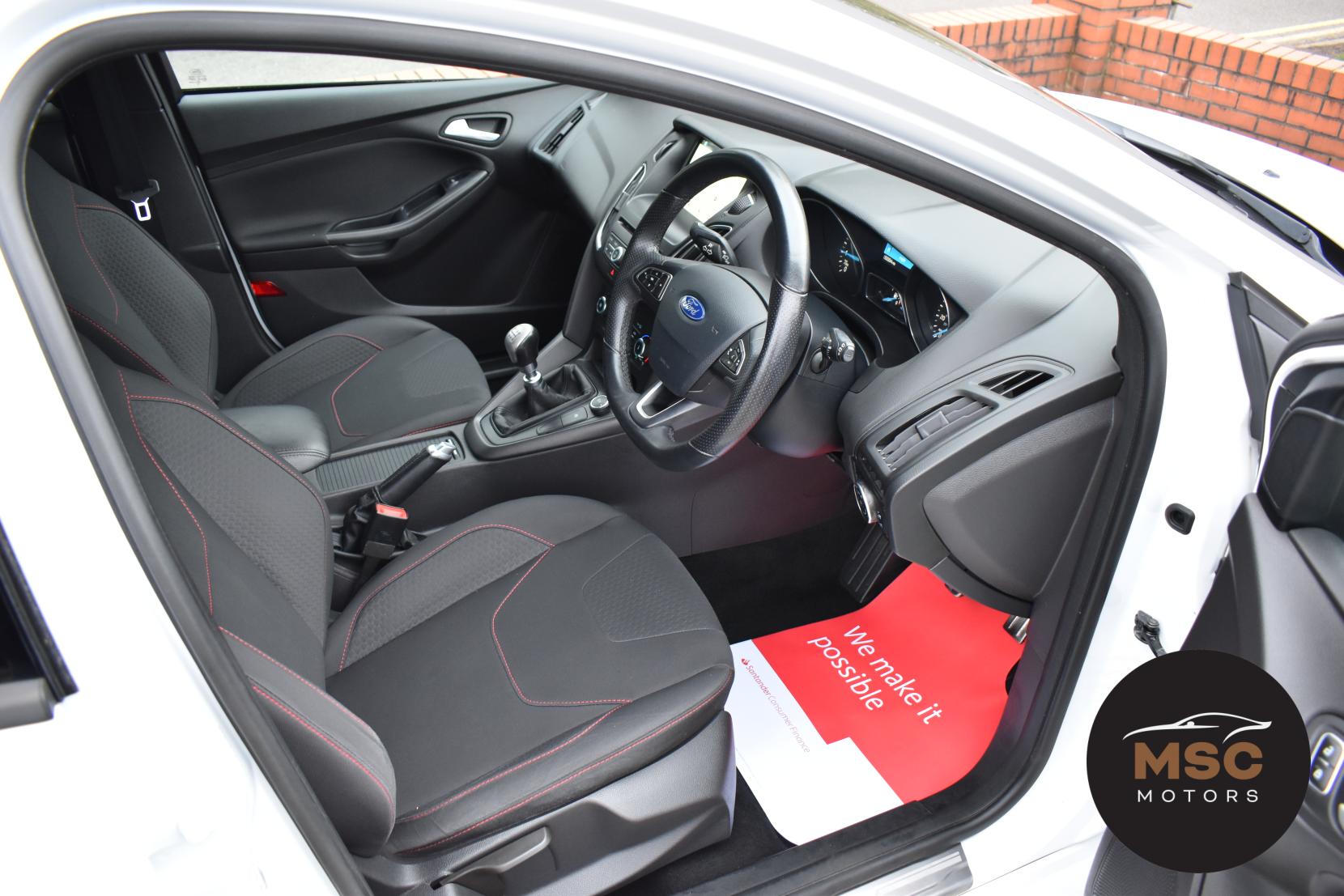 Ford Focus 1.0T EcoBoost ST-Line Hatchback 5dr Petrol Manual Euro 6 (s/s) (140 ps)