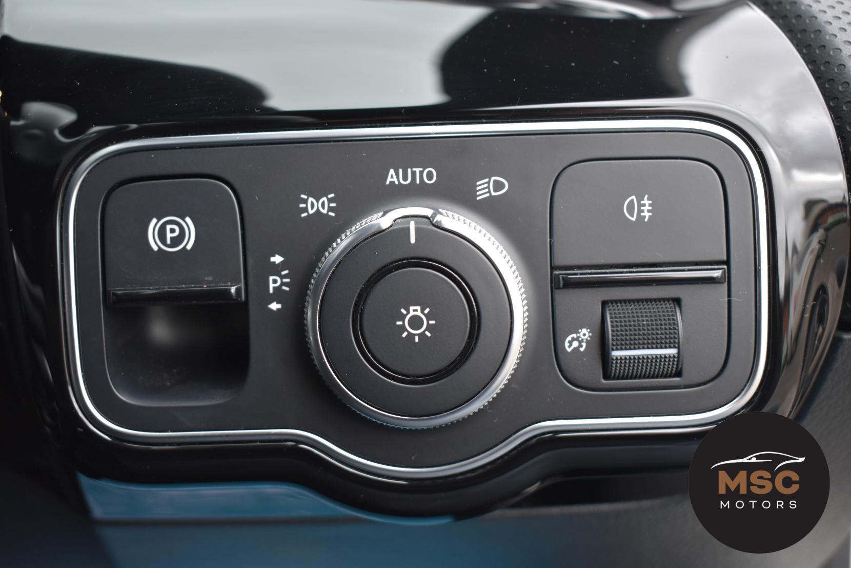 Mercedes-Benz A Class 1.3 A180 AMG Line (Premium Plus) Hatchback 5dr Petrol 7G-DCT Euro 6 (s/s) (136 ps)