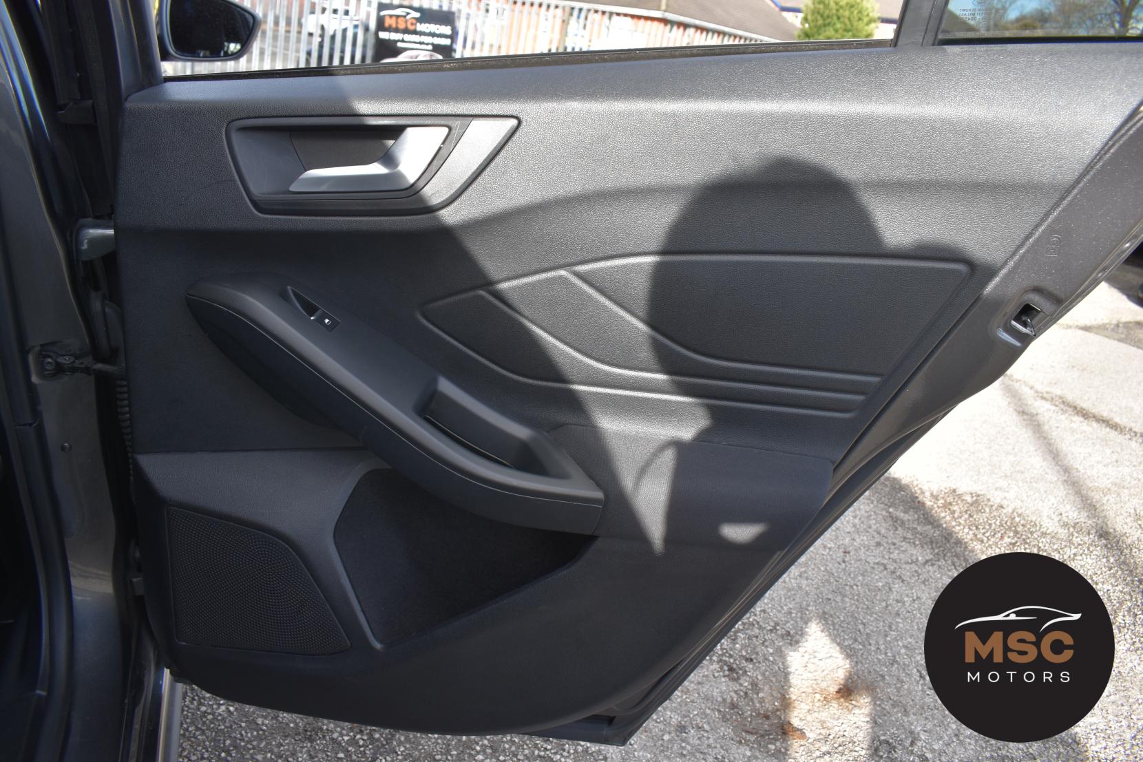 Ford Focus 1.0T EcoBoost ST-Line Hatchback 5dr Petrol Manual Euro 6 (s/s) (125 ps)