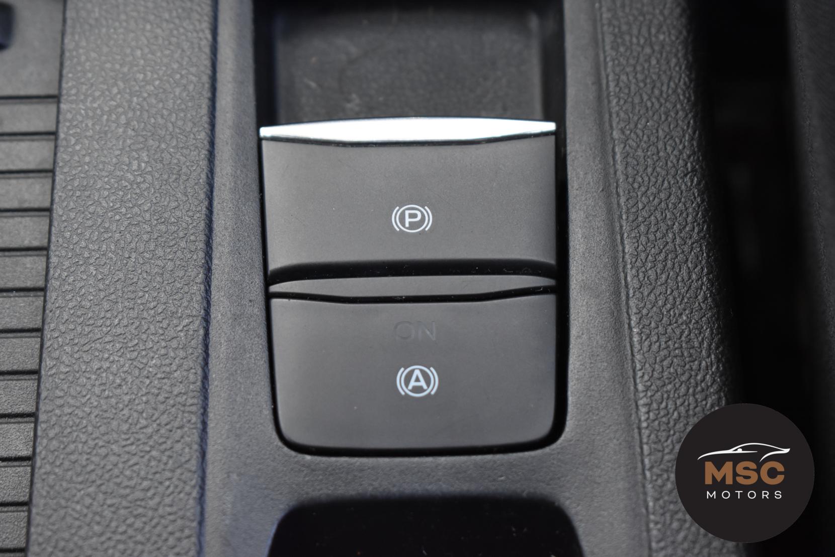 Ford Focus 1.0T EcoBoost ST-Line Hatchback 5dr Petrol Manual Euro 6 (s/s) (125 ps)