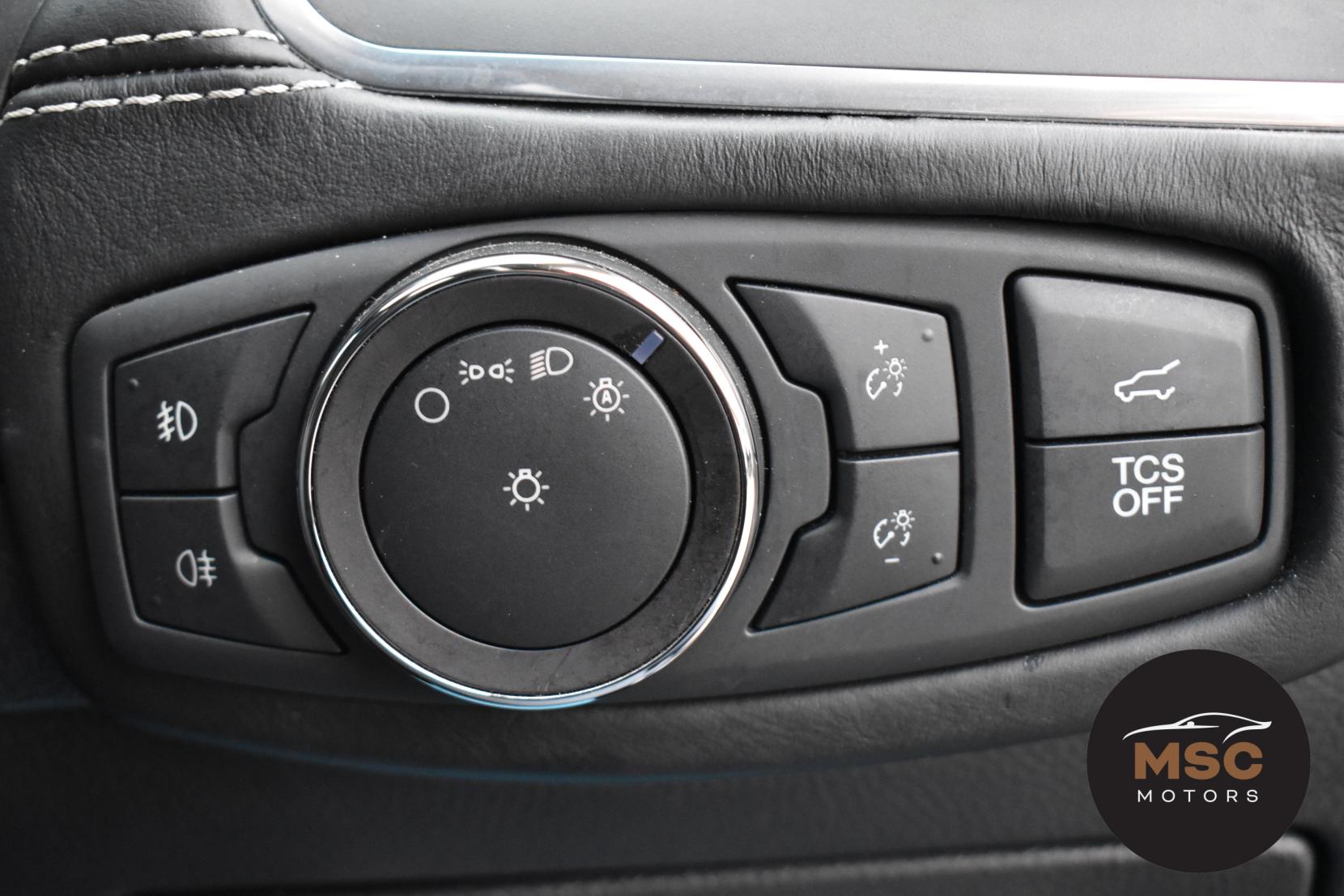 Ford Edge 2.0 EcoBlue Vignale SUV 5dr Diesel Auto AWD Euro 6 (s/s) (238 ps)