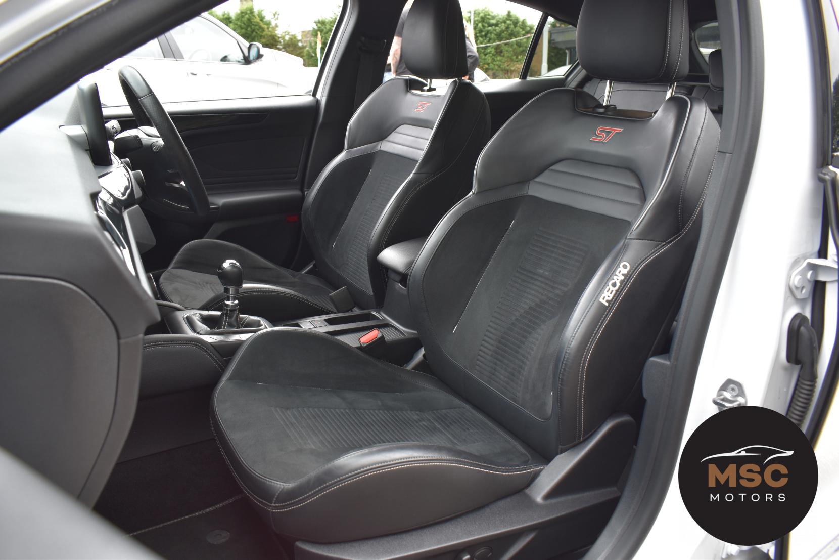 Ford Focus 2.3T EcoBoost ST Hatchback 5dr Petrol Manual Euro 6 (s/s) (280 ps)