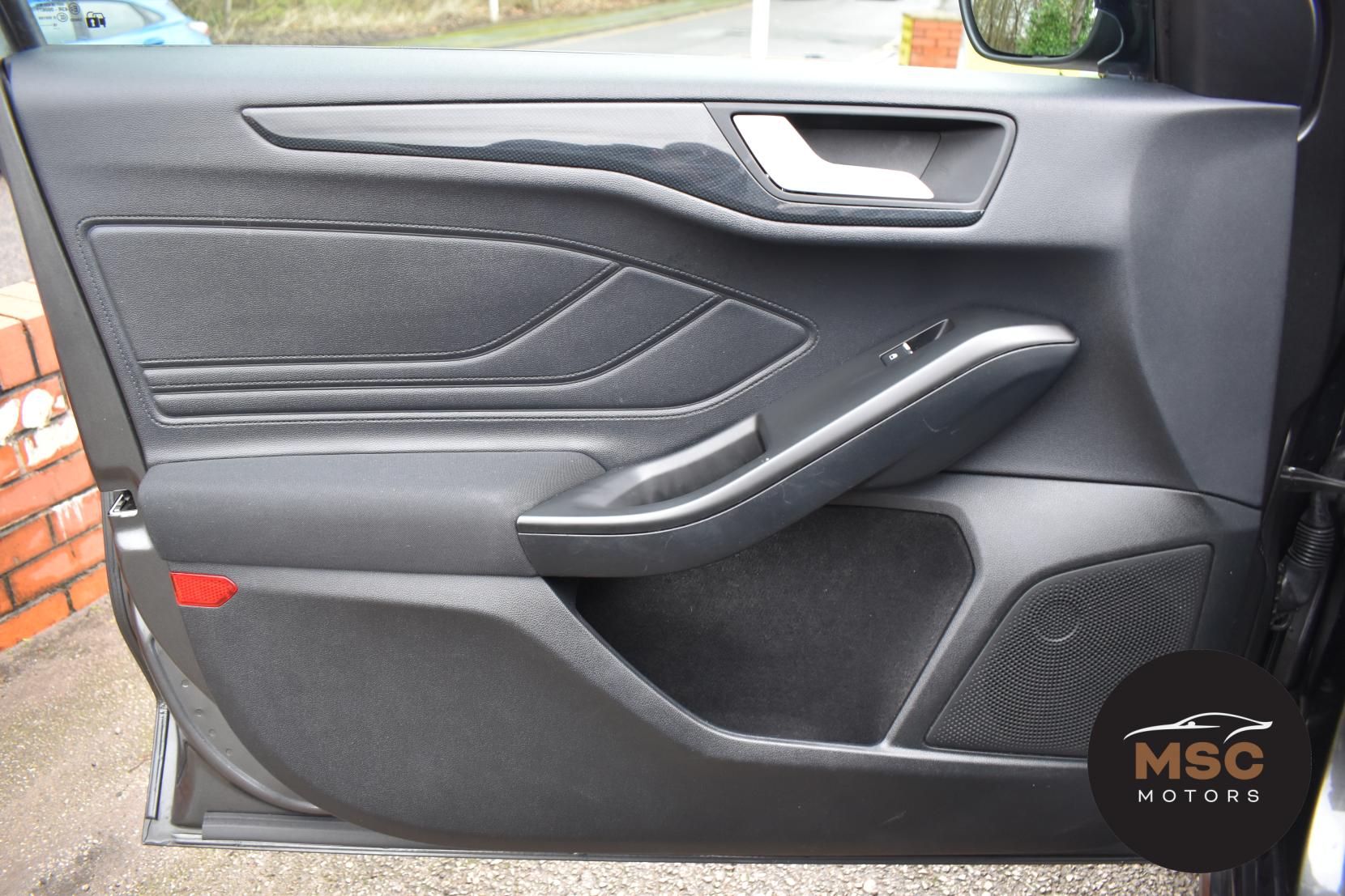 Ford Focus 1.0T EcoBoost ST-Line Hatchback 5dr Petrol Manual Euro 6 (s/s) (125 ps)