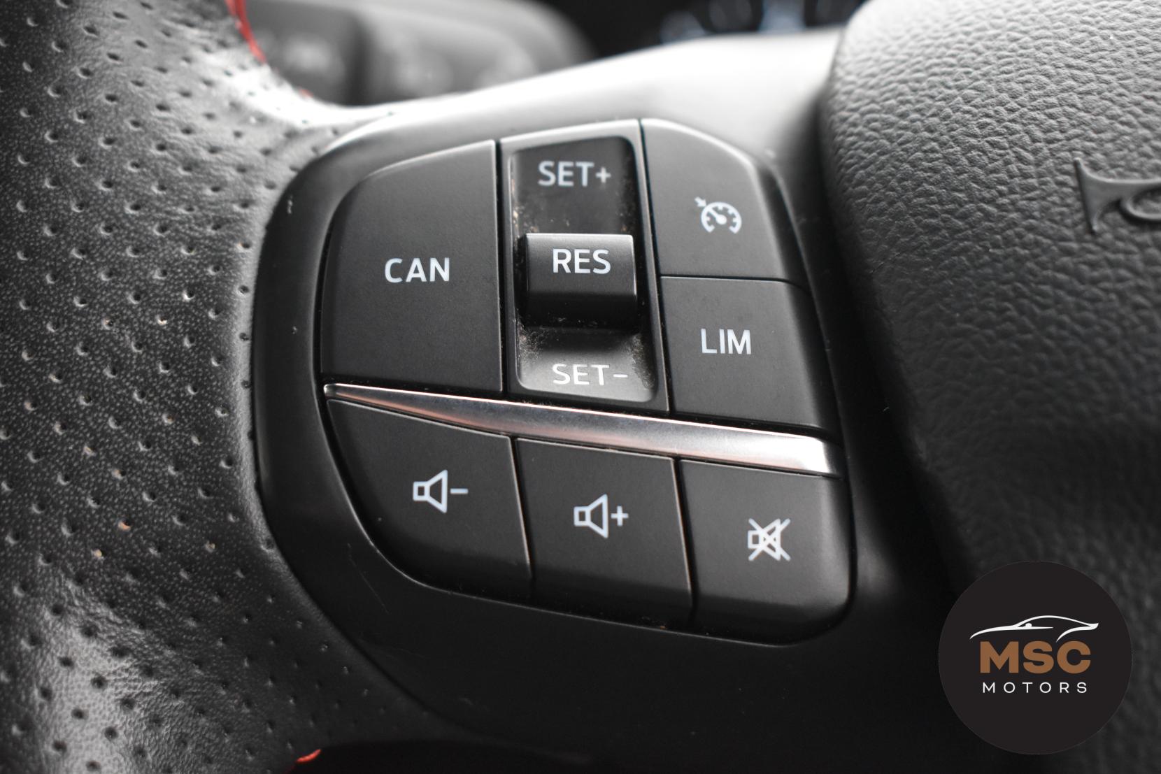 Ford Focus 1.0T EcoBoost ST-Line Hatchback 5dr Petrol Manual Euro 6 (s/s) (125 ps)