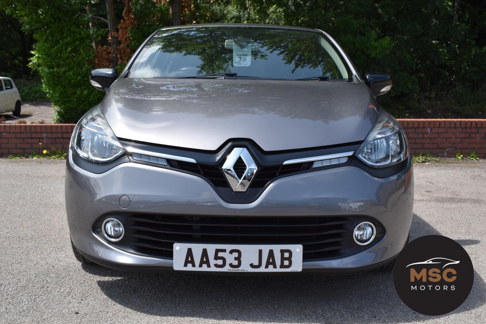 Renault Clio 1.2 16V Dynamique MediaNav Hatchback 5dr Petrol Manual Euro 5 (75 ps)