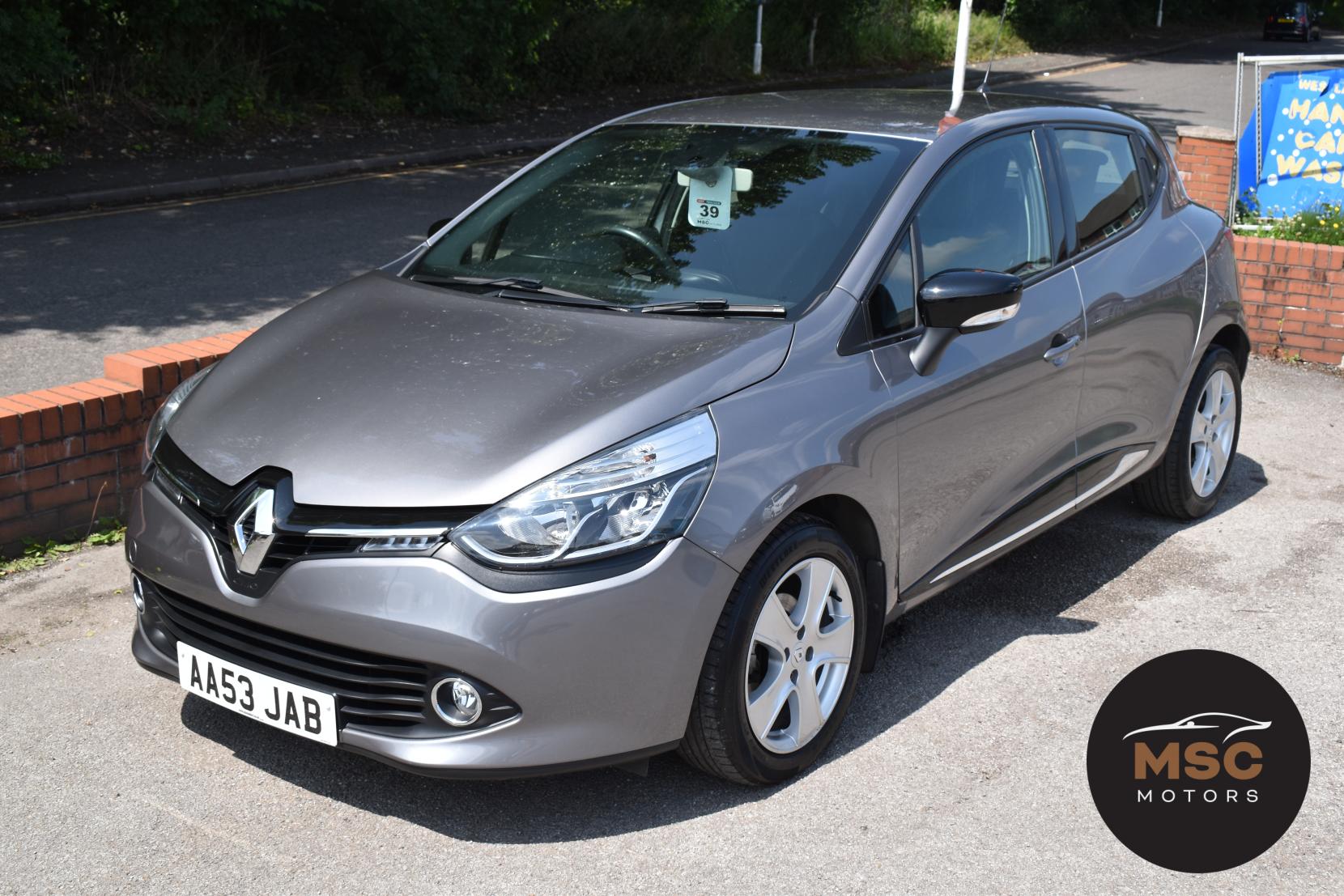 Renault Clio 1.2 16V Dynamique MediaNav Hatchback 5dr Petrol Manual Euro 5 (75 ps)