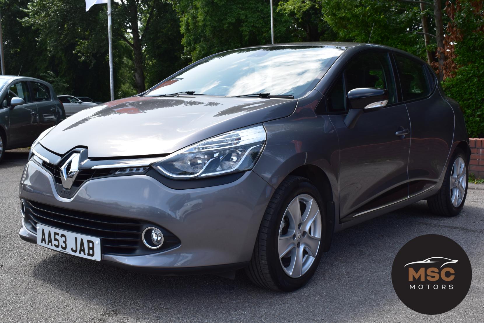 Renault Clio 1.2 16V Dynamique MediaNav Hatchback 5dr Petrol Manual Euro 5 (75 ps)
