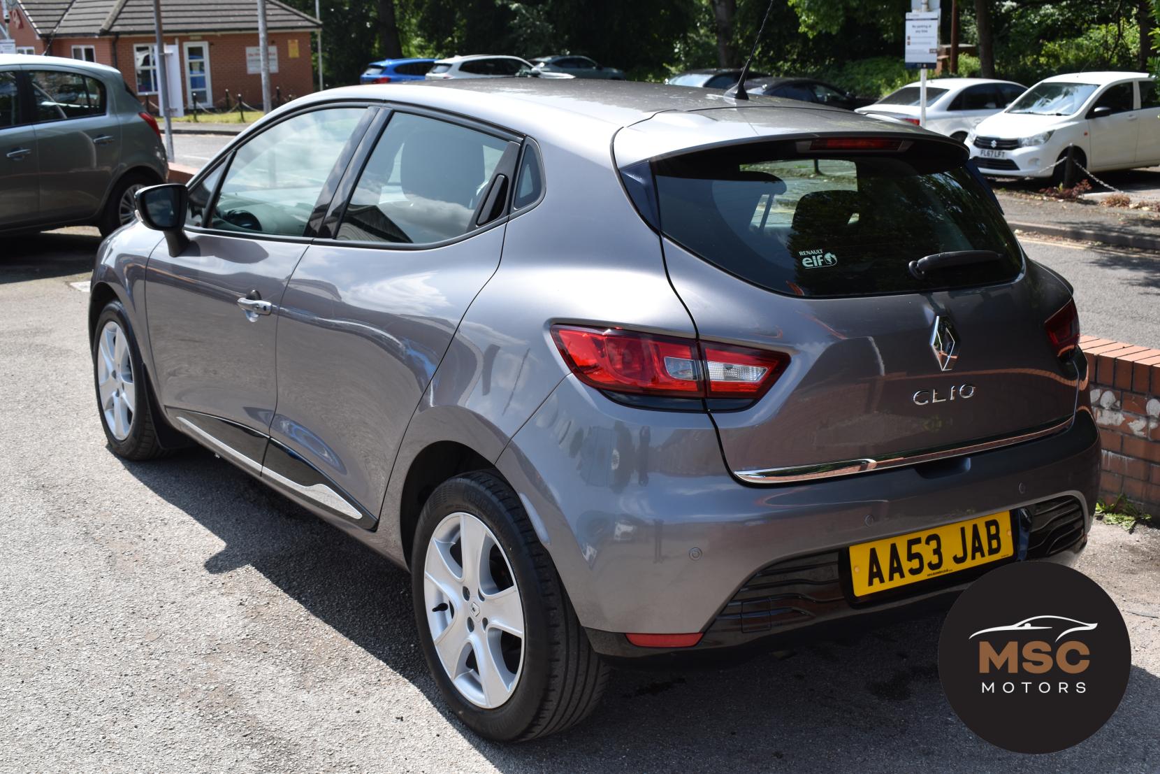 Renault Clio 1.2 16V Dynamique MediaNav Hatchback 5dr Petrol Manual Euro 5 (75 ps)