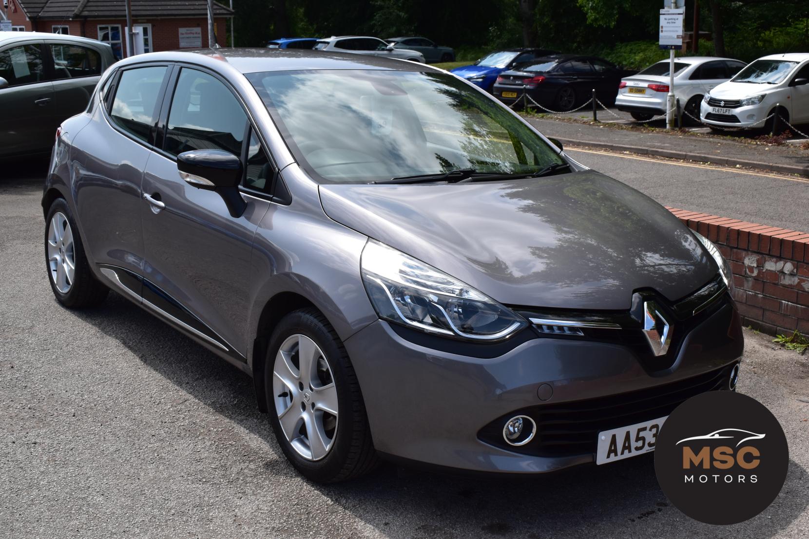 Renault Clio 1.2 16V Dynamique MediaNav Hatchback 5dr Petrol Manual Euro 5 (75 ps)