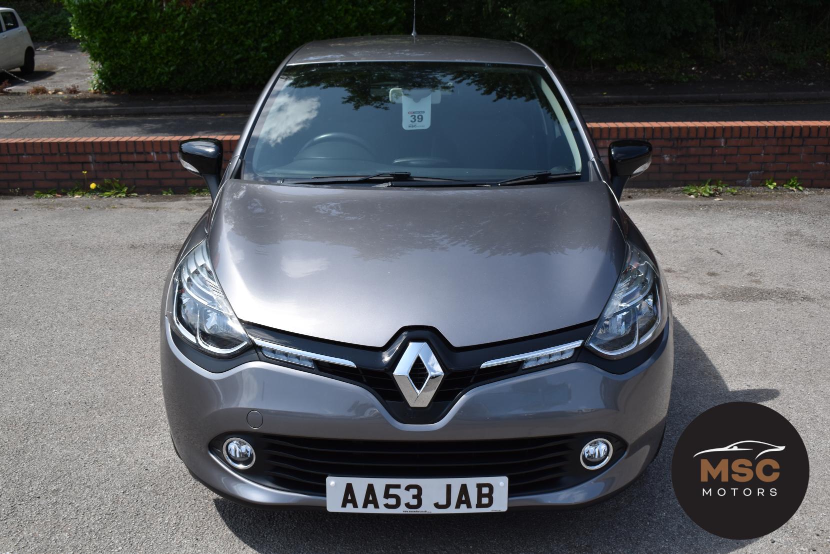 Renault Clio 1.2 16V Dynamique MediaNav Hatchback 5dr Petrol Manual Euro 5 (75 ps)