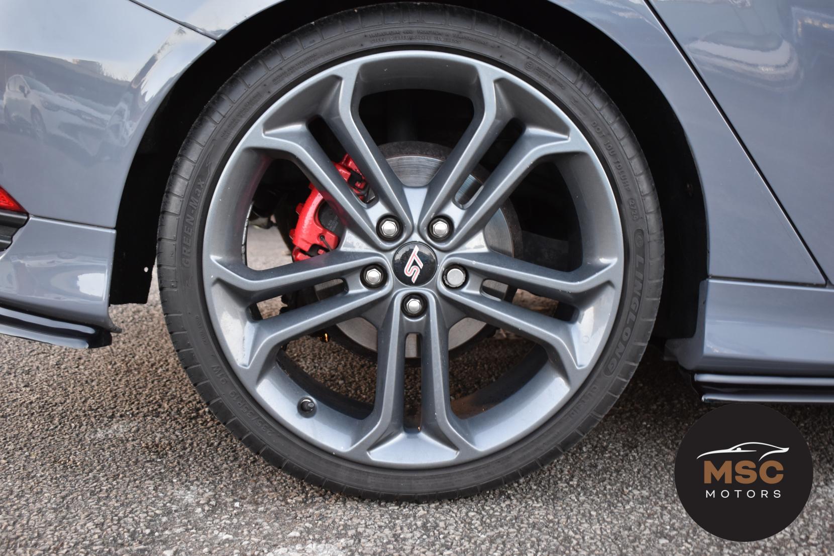 Ford Focus 2.0 TDCi ST-3 Hatchback 5dr Diesel Manual Euro 6 (s/s) (185 ps)