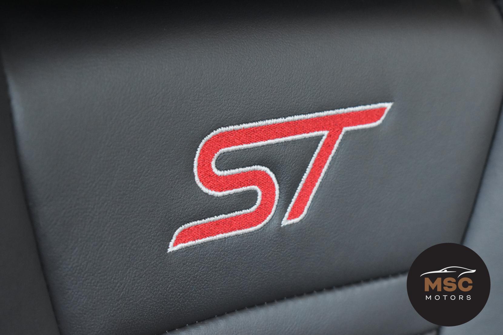 Ford Focus 2.0 TDCi ST-3 Hatchback 5dr Diesel Manual Euro 6 (s/s) (185 ps)