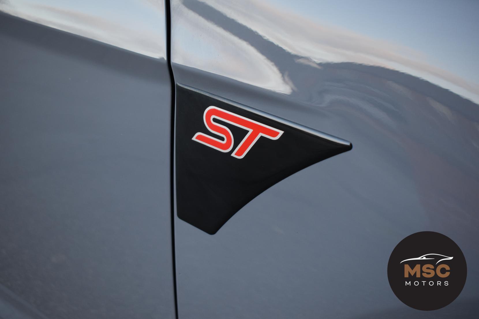 Ford Focus 2.0 TDCi ST-3 Hatchback 5dr Diesel Manual Euro 6 (s/s) (185 ps)