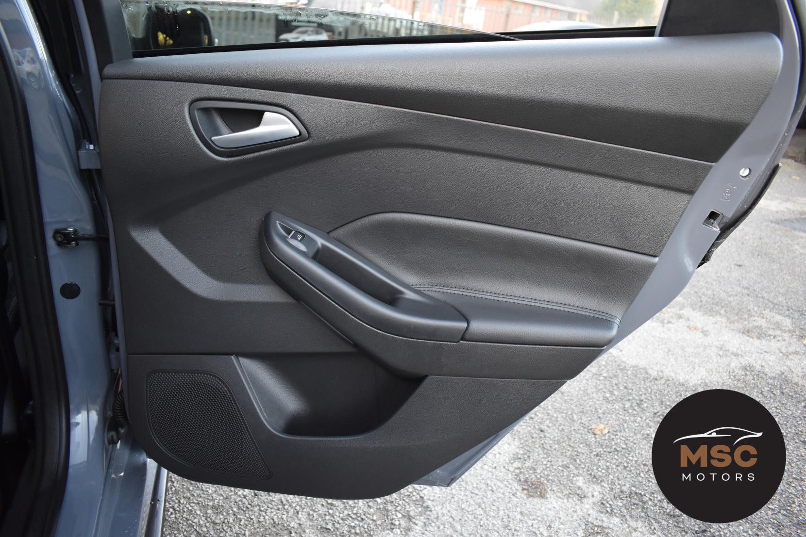 Ford Focus 2.0 TDCi ST-3 Hatchback 5dr Diesel Manual Euro 6 (s/s) (185 ps)