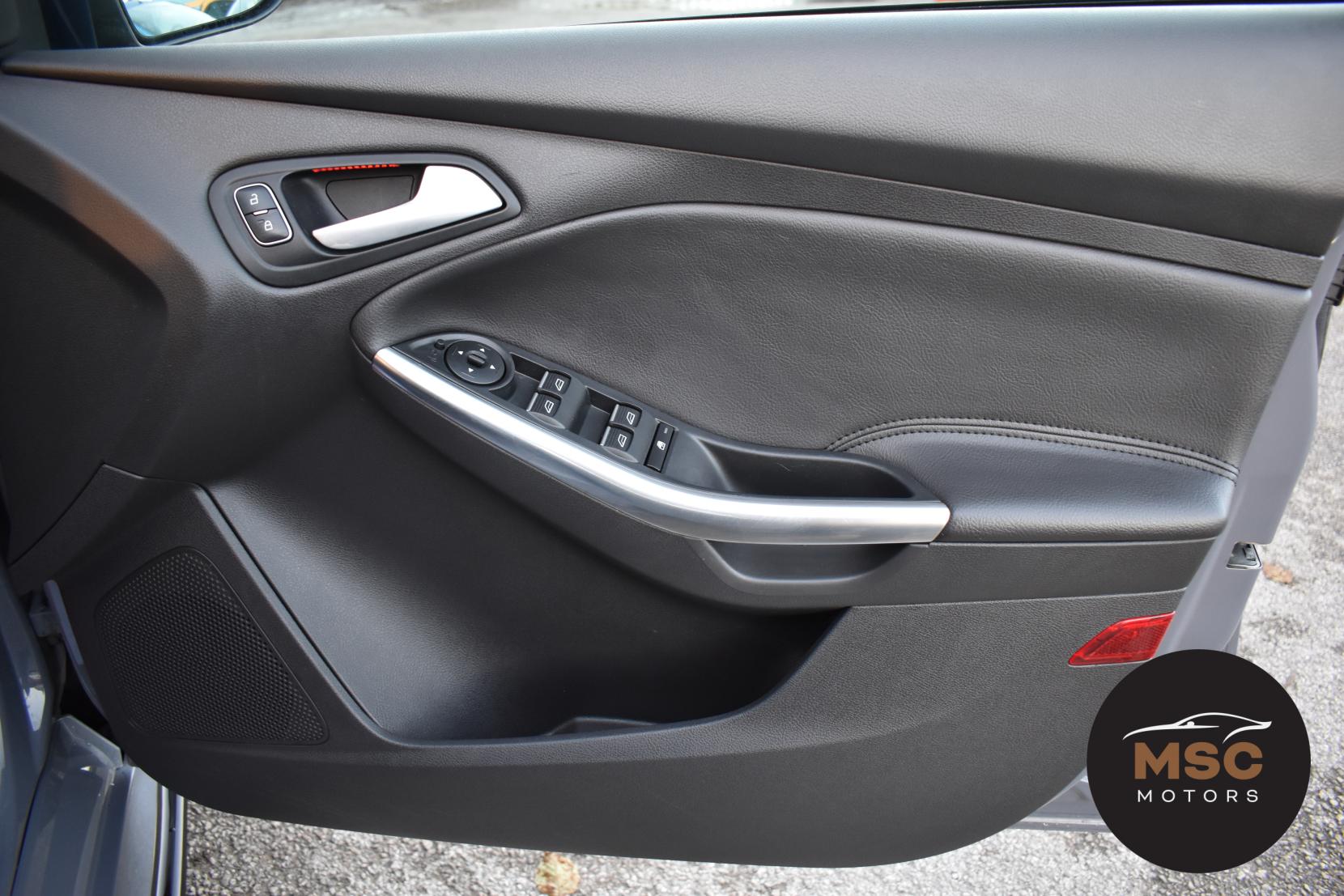 Ford Focus 2.0 TDCi ST-3 Hatchback 5dr Diesel Manual Euro 6 (s/s) (185 ps)