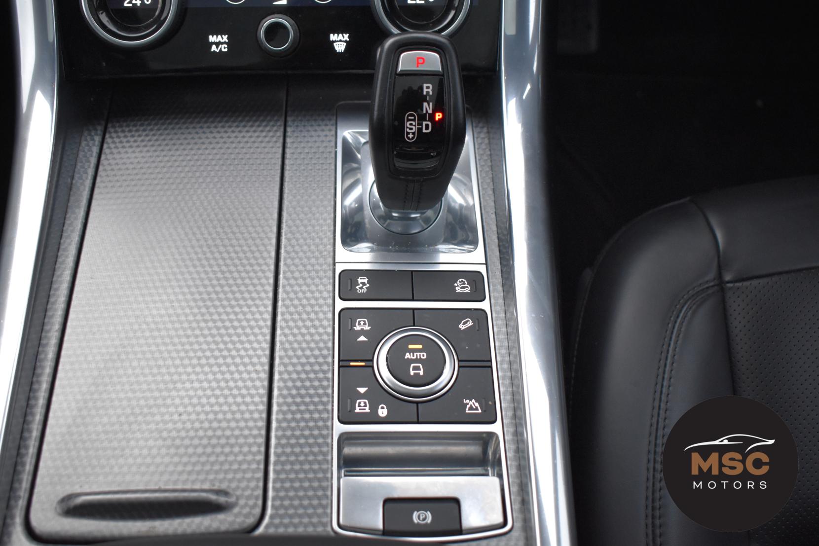Land Rover Range Rover Sport 3.0 SD V6 HSE Dynamic SUV 5dr Diesel Auto 4WD Euro 6 (s/s) (306 ps)