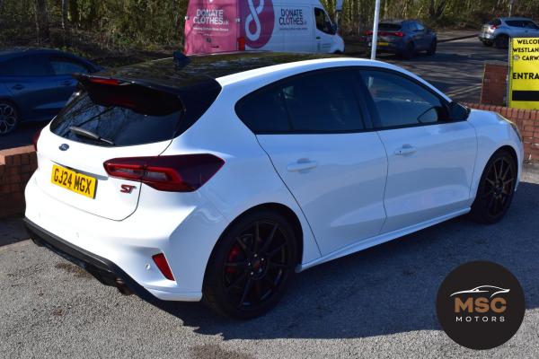 Ford Focus 2.3T EcoBoost ST Hatchback 5dr Petrol Manual Euro 6 (s/s) (280 ps)