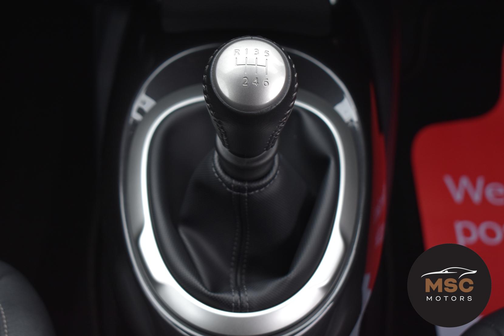 Nissan Juke 1.2 DIG-T Tekna SUV 5dr Petrol Manual Euro 6 (s/s) (115 ps)