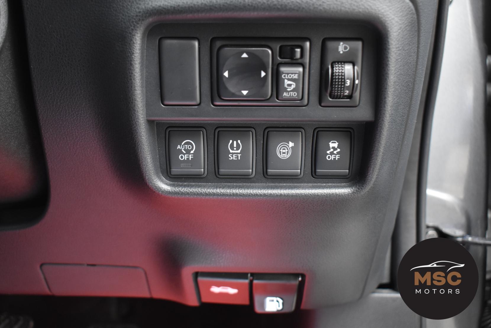 Nissan Juke 1.2 DIG-T Tekna SUV 5dr Petrol Manual Euro 6 (s/s) (115 ps)