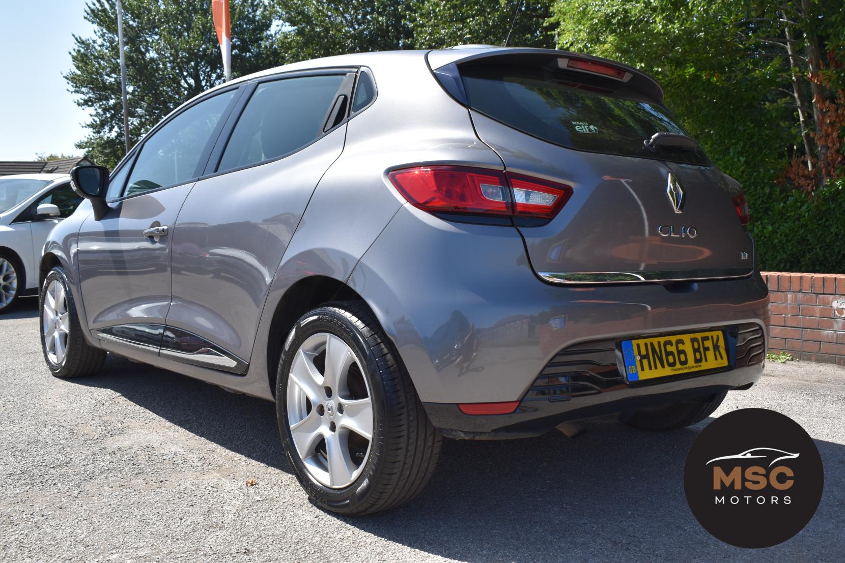 Renault Clio 0.9 TCe Dynamique Nav Hatchback 5dr Petrol Manual Euro 6 (s/s) (90 ps)