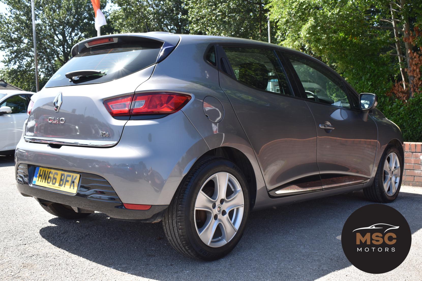 Renault Clio 0.9 TCe Dynamique Nav Hatchback 5dr Petrol Manual Euro 6 (s/s) (90 ps)