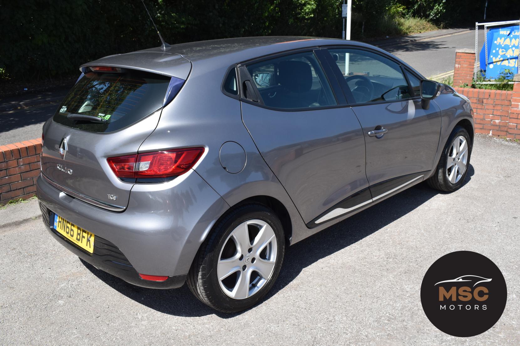 Renault Clio 0.9 TCe Dynamique Nav Hatchback 5dr Petrol Manual Euro 6 (s/s) (90 ps)