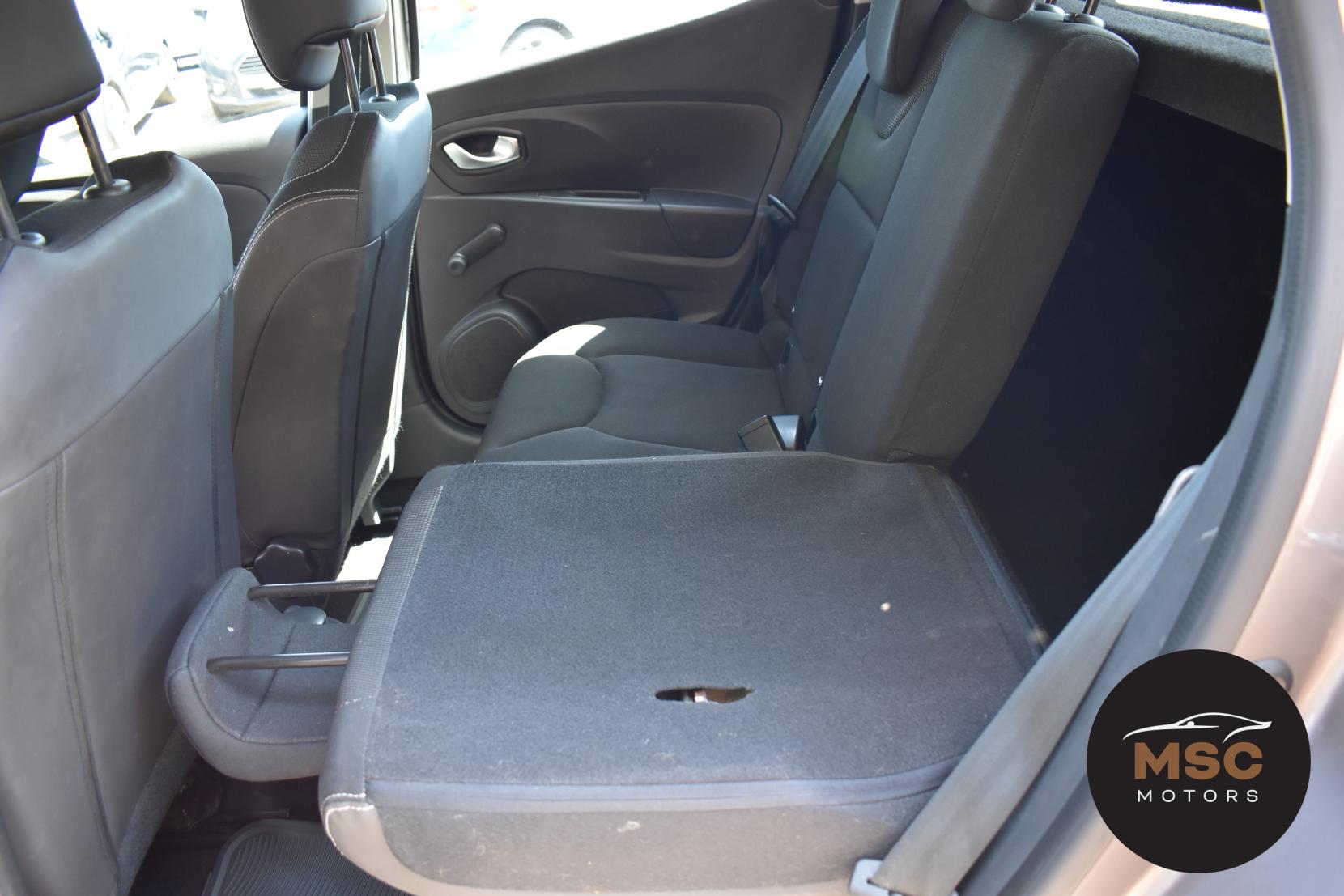 Renault Clio 0.9 TCe Dynamique Nav Hatchback 5dr Petrol Manual Euro 6 (s/s) (90 ps)