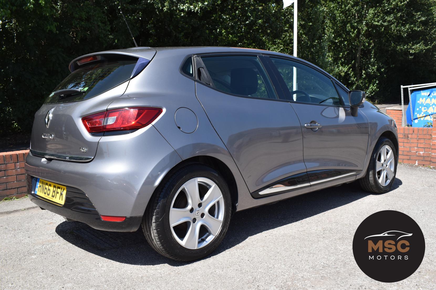Renault Clio 0.9 TCe Dynamique Nav Hatchback 5dr Petrol Manual Euro 6 (s/s) (90 ps)