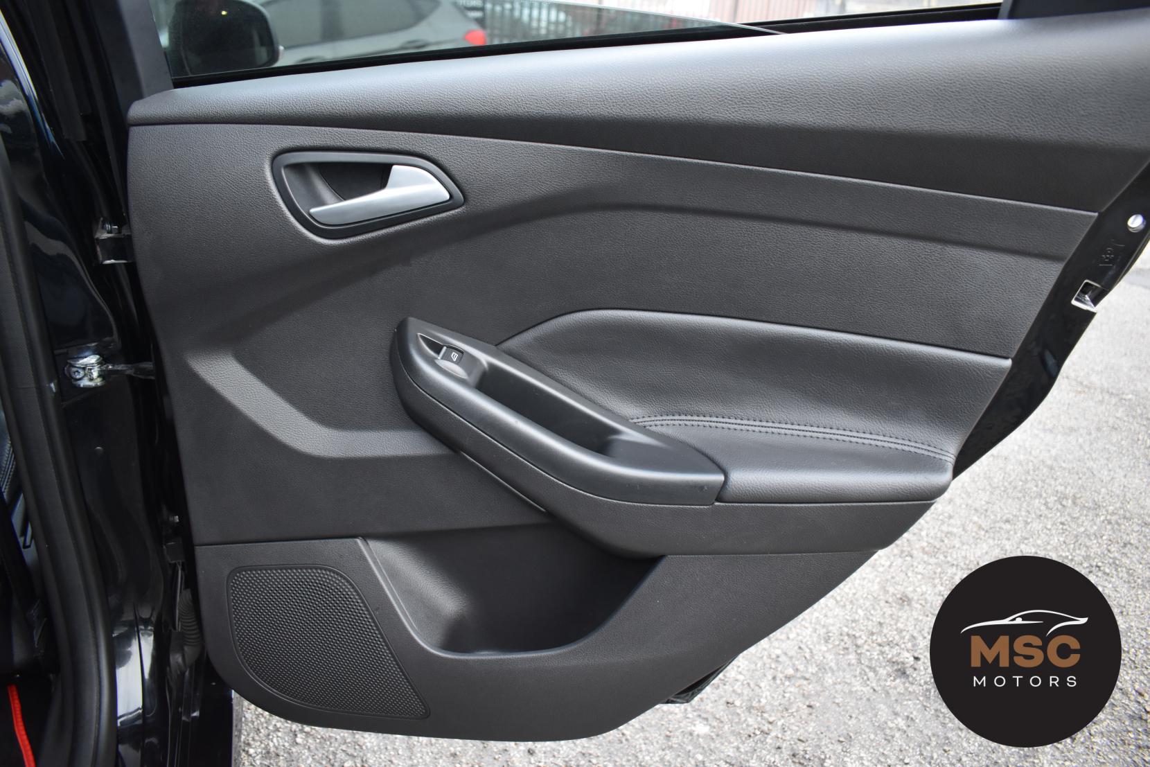 Ford Focus 2.0T EcoBoost ST-2 Hatchback 5dr Petrol Manual Euro 6 (s/s) (250 ps)