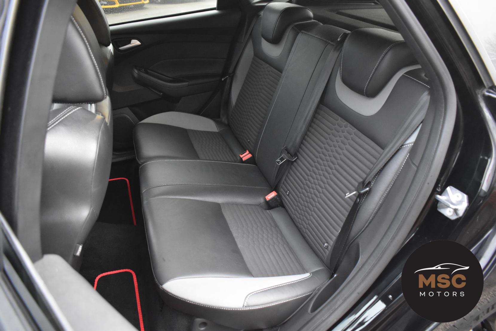 Ford Focus 2.0T EcoBoost ST-2 Hatchback 5dr Petrol Manual Euro 6 (s/s) (250 ps)