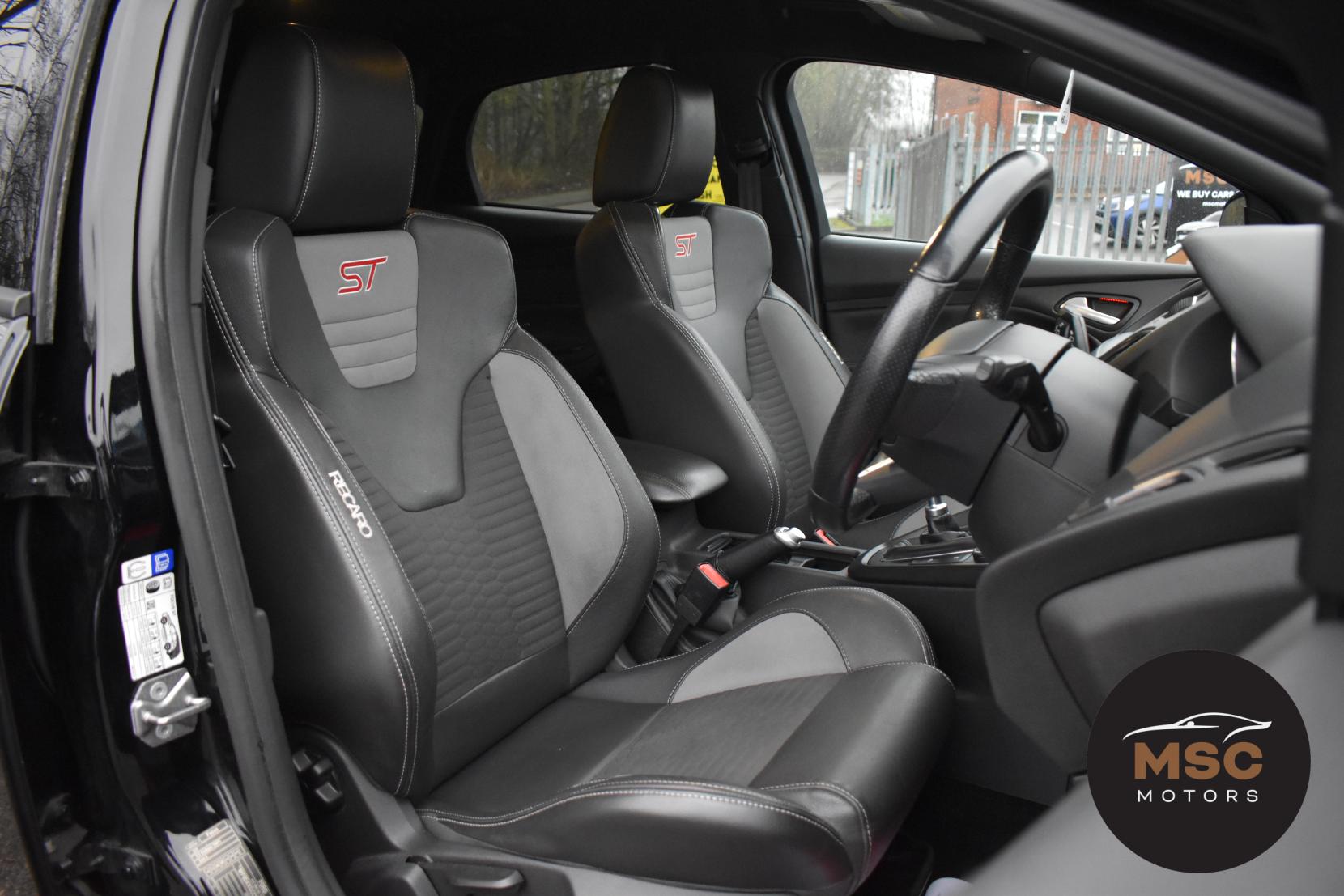 Ford Focus 2.0T EcoBoost ST-2 Hatchback 5dr Petrol Manual Euro 6 (s/s) (250 ps)