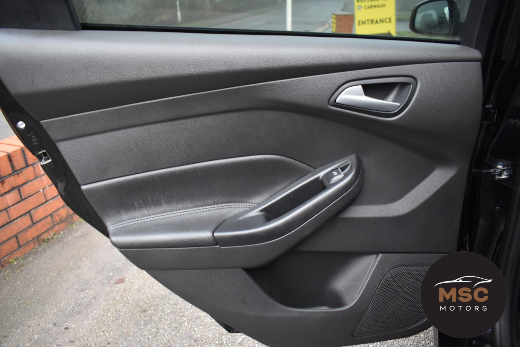 Ford Focus 2.0T EcoBoost ST-2 Hatchback 5dr Petrol Manual Euro 6 (s/s) (250 ps)