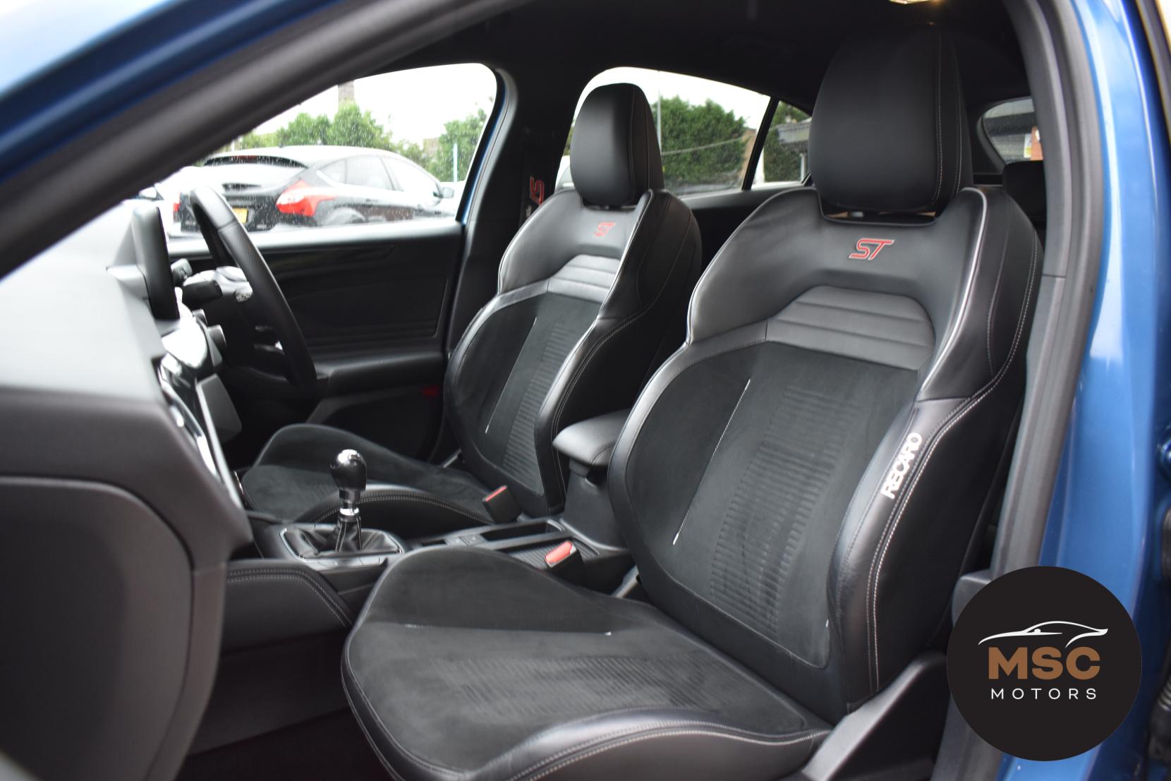 Ford Focus 2.3T EcoBoost ST Hatchback 5dr Petrol Manual Euro 6 (s/s) (280 ps)