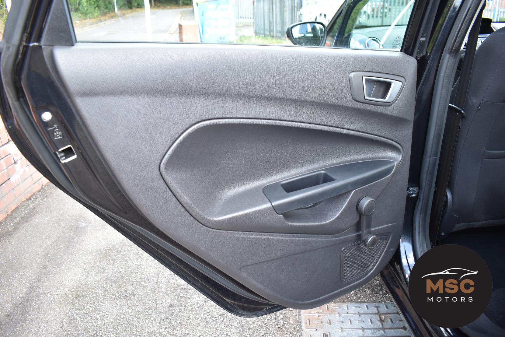 Ford Fiesta 1.5 TDCi Zetec Hatchback 5dr Diesel Manual Euro 5 (75 ps)